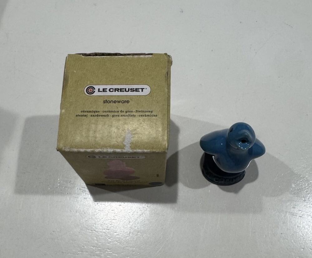 Le Creuset Pie Bird Funnel Ceramic Steam Vent 3 1/4 In Blue Stoneware Box